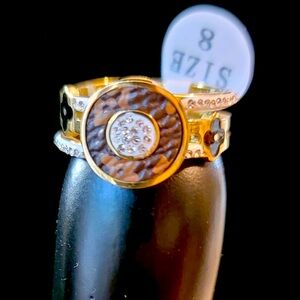 Lv Ring size 8